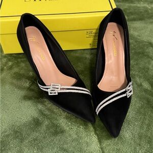 NWT SHFashion Shoes BlackVelvet Rhinestone Buckle PointedToe Pumps Glam&Elegant!